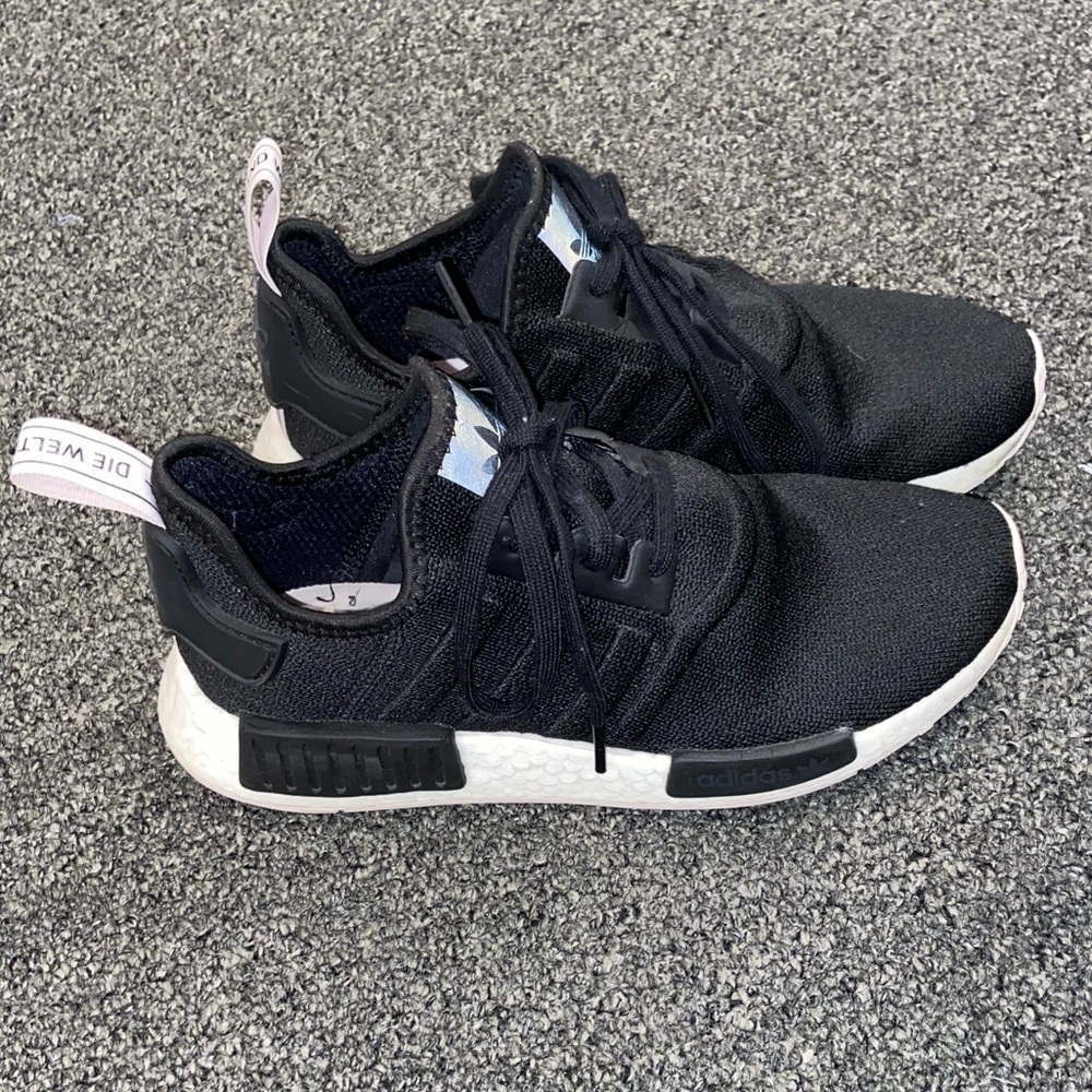 Adidas NMD black tennis shoes